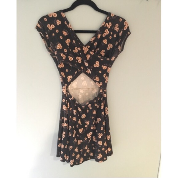 Brandy Melville boho sunflower mini skater dress - Picture 2 of 2